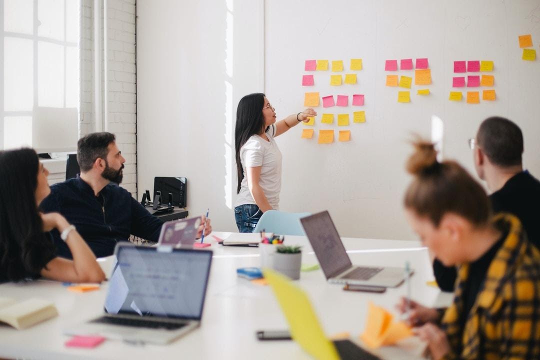 How-to-Set-Effective-Business-Goals-That-Help-You-Grow.jpg